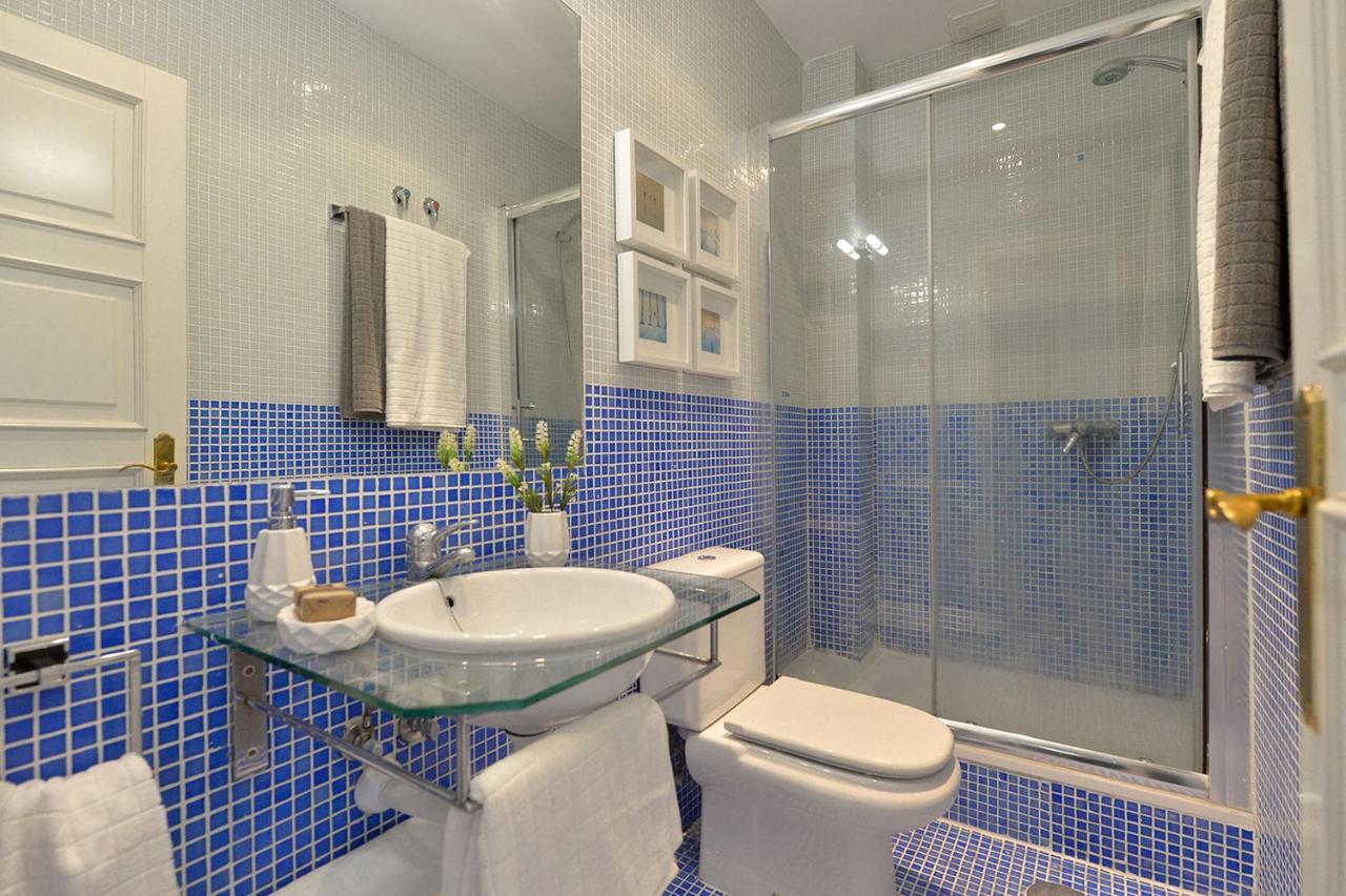 Homeabout Puerta Del Sol Premium Madrid Kültér fotó